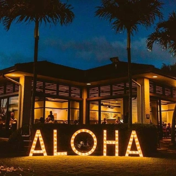 Meet your Posher - Picture 4 of 5